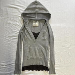 Y2K Cafebrand light grey V neck hooded fitted sweater S bella swan coquette
